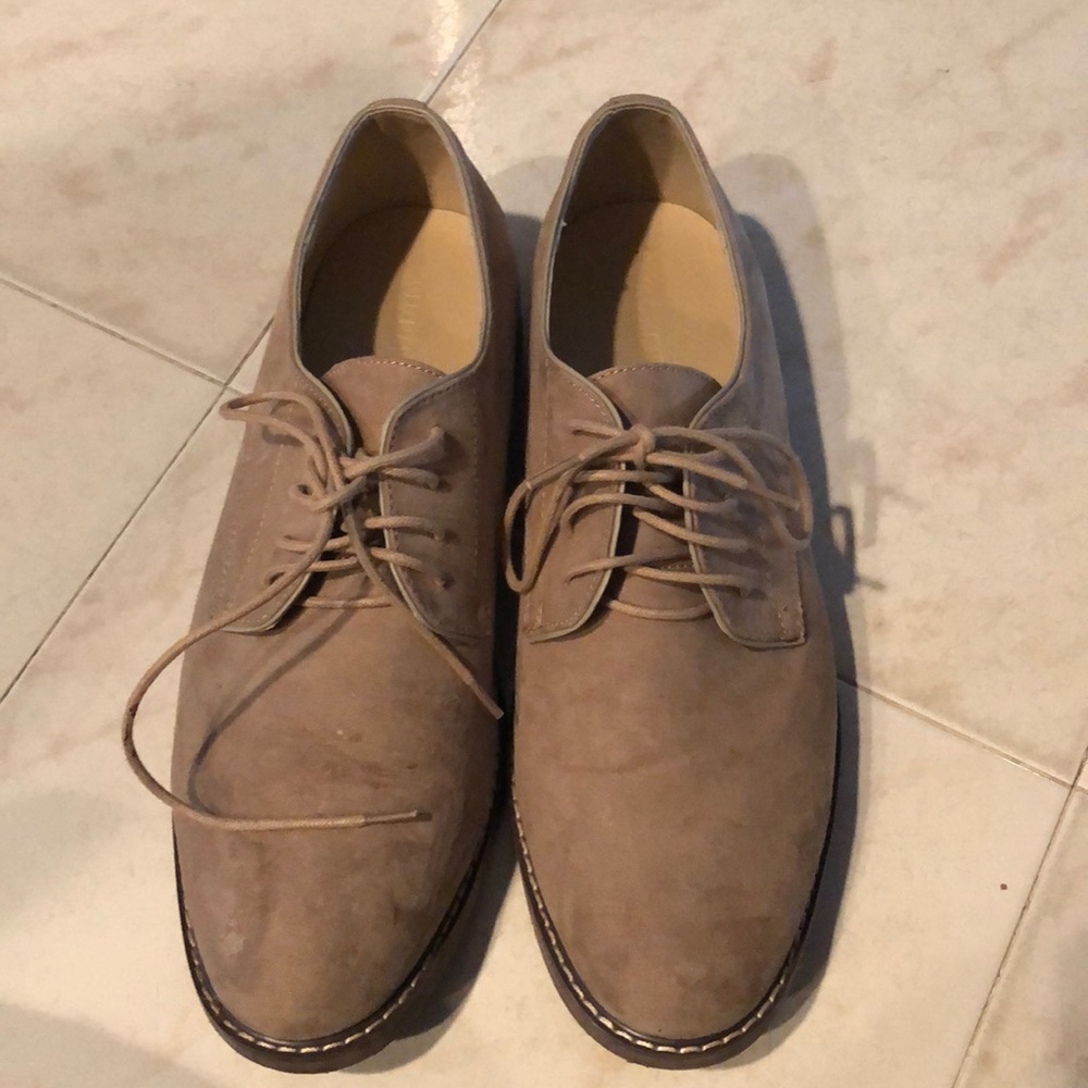 Old Navy Men’s Beige Dress Shoes size 11